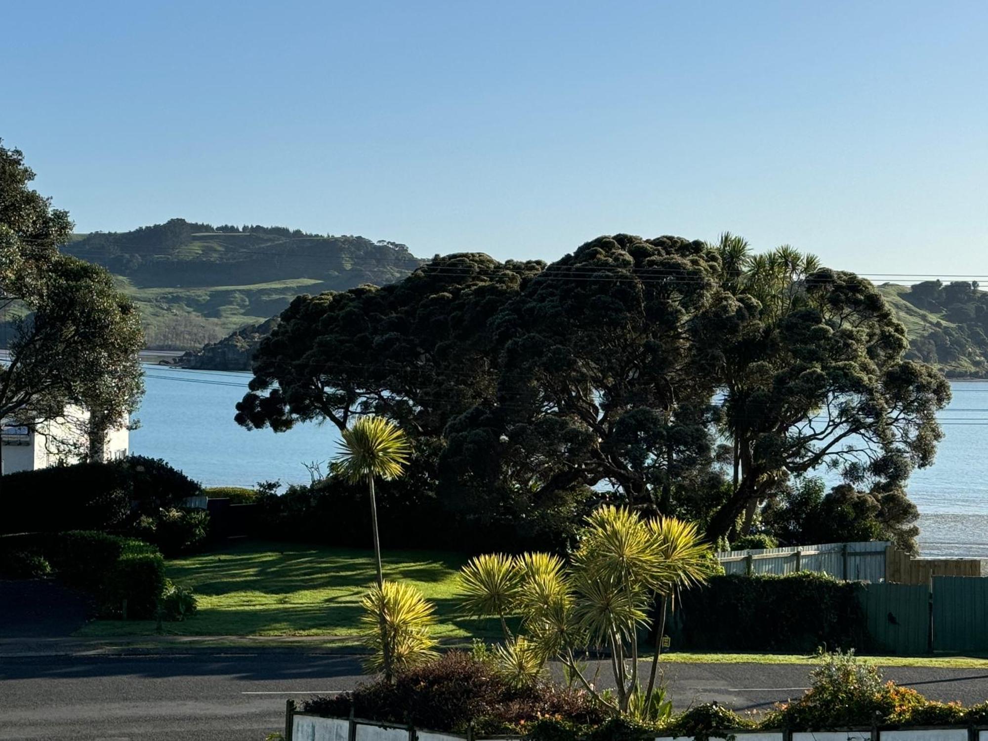 Studio With A View Raglan Exterior photo